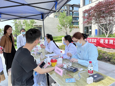 健康義診進社區，營養咨詢暖人心——鄭東新區龍湖辦事處開展便民醫療服務活動